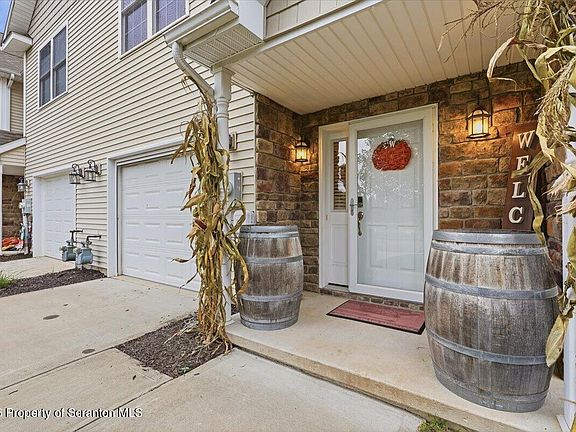 5th image of 324 N Shadow Wood Cir