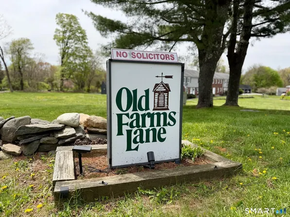 114 Old Farms Ln #114, New Milford, CT 06776