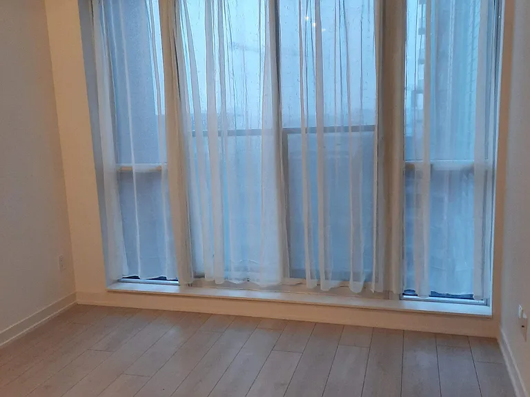 31 Tippett Rd #812 — Photo 10