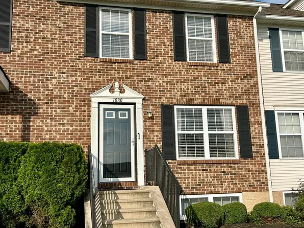 1080 Shady Lake Dr, Columbus, OH 43228