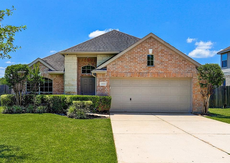 1st image of 33031 Lois Ln