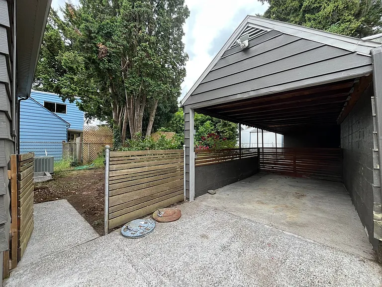 1723 NE 60th Ave — Photo 49