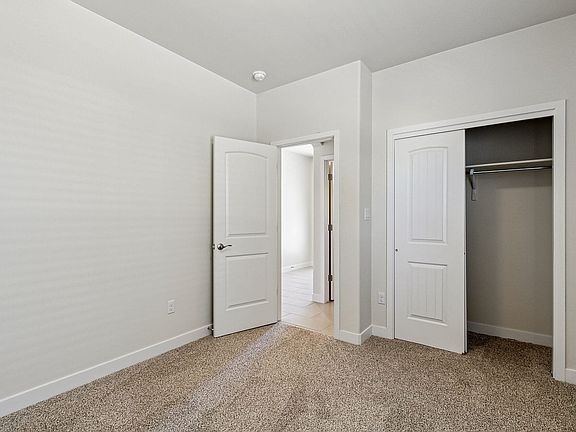 4th image of 5112 Venado St