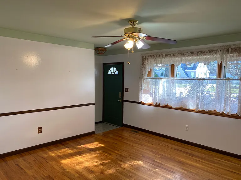 30834 Marquette St — Photo 6