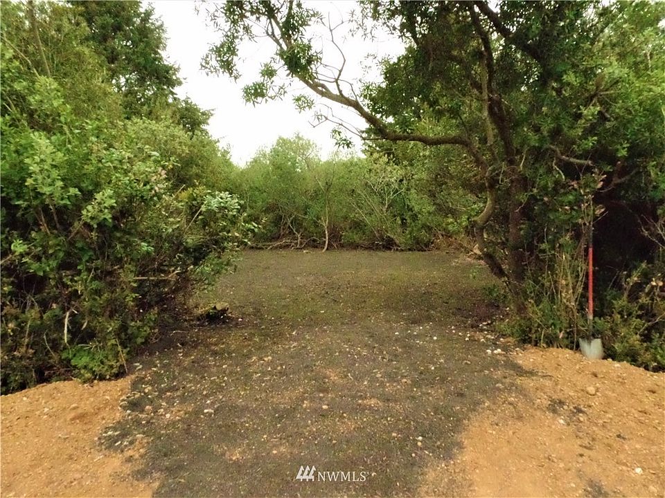 2nd image of 252 SW Wynoochee