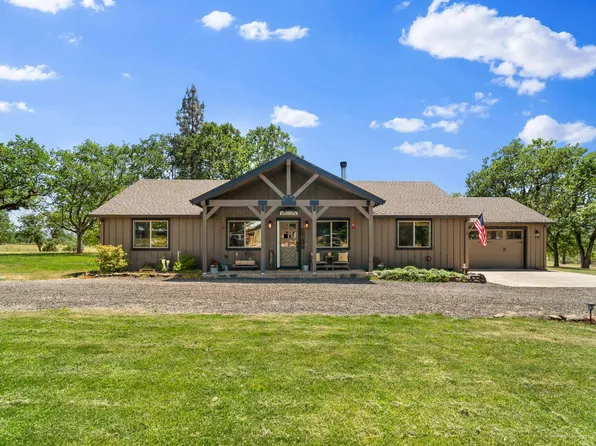 5067 Dodge Rd, White City, OR 97503