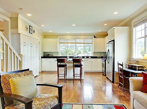 Great Room to Kitchen