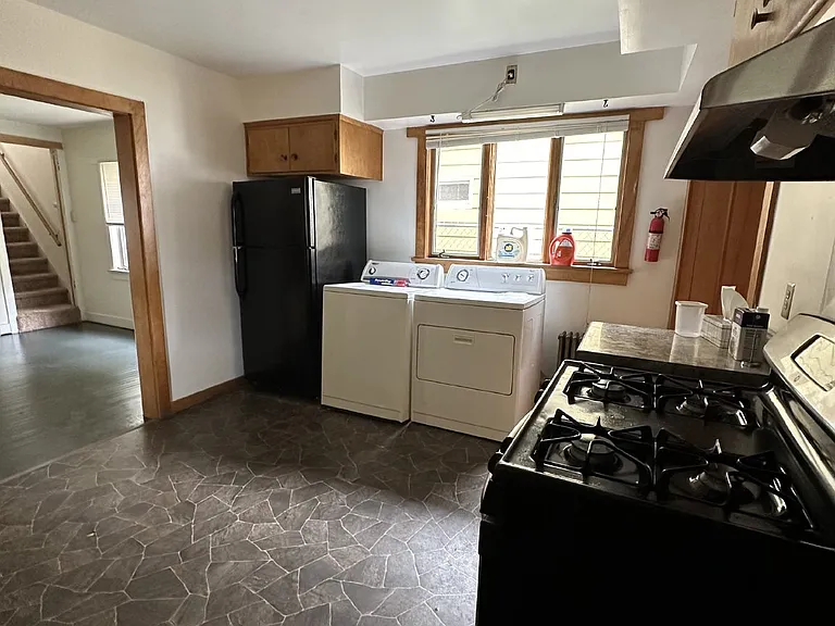 414 Talmadge St — Photo 9