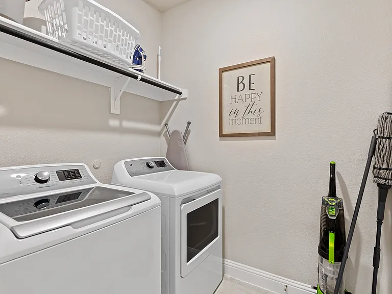 950 Waterview Dr — Photo 25