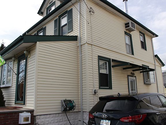 2nd image of 1218 William St