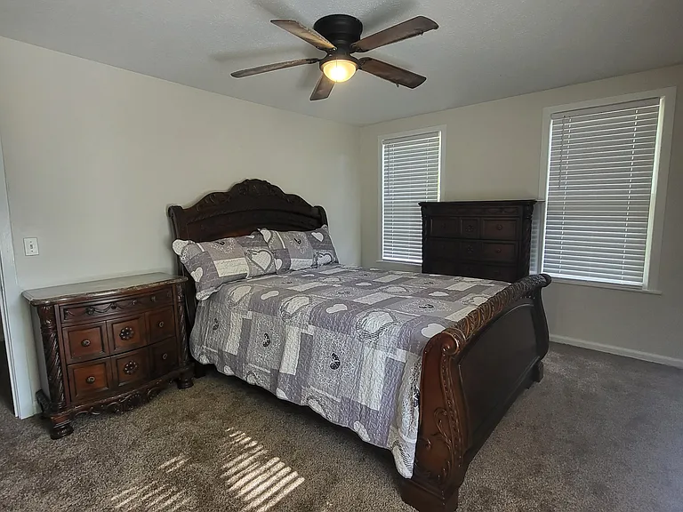 4015 Lakewood Dr — Photo 11