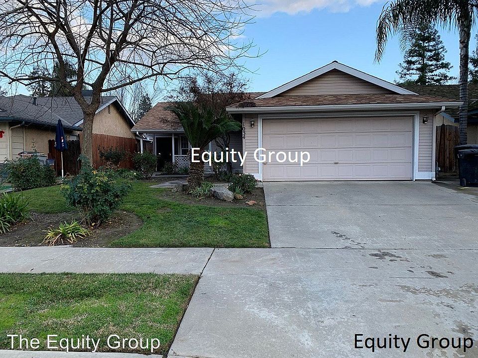 1st image of 1034 N Oakwood Ct
