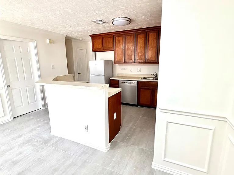 12502 Venus Park Ln — Photo 4