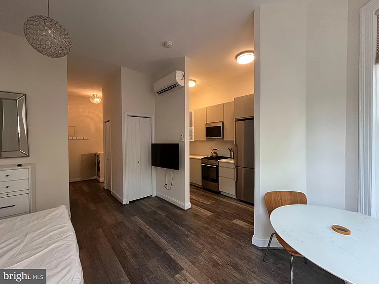 3003 P St NW #202 — Photo 6