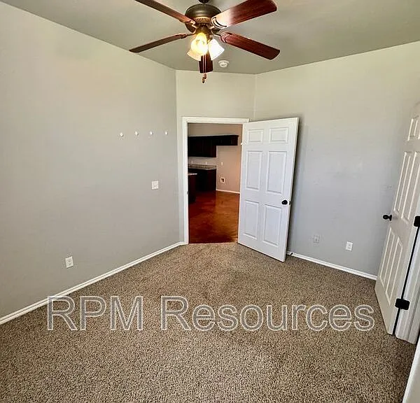 1818 Post Oak Rd — Photo 8
