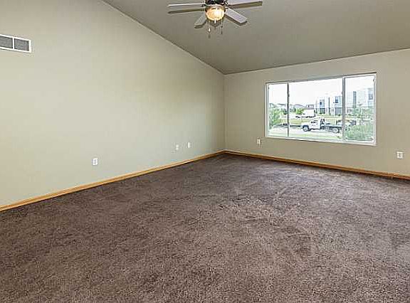 5th image of 2260 SE Leeann Dr