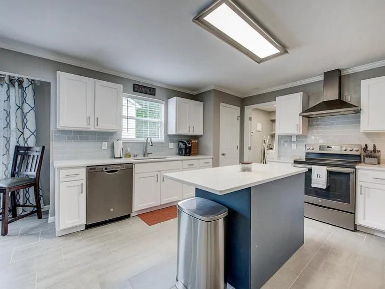 8200 Gallaher Station Dr — Photo 10