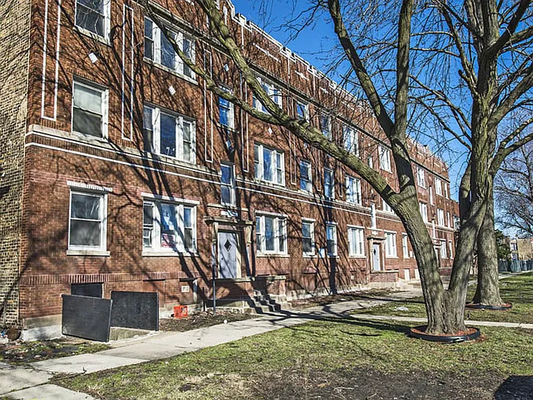 7120 S Wabash — Photo 13