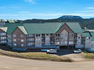 1201 Henry Rd #407, Courtenay, BC V9J1L0