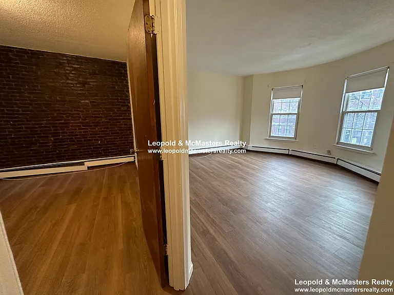 South Huntington Apartments — Photo 19