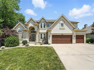 2508 SW Wintercreek Dr, Lees Summit, MO 64081