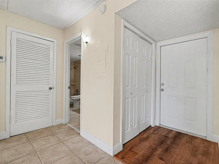 2845 Somerset Park Dr #101 — Photo 14