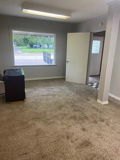 1 bed, 940 sqft, $650 — Photo 3