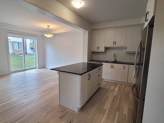 3rd image of 34 Routley St