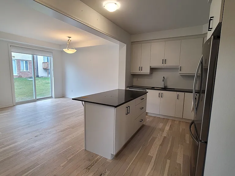 34 Routley St — Photo 3