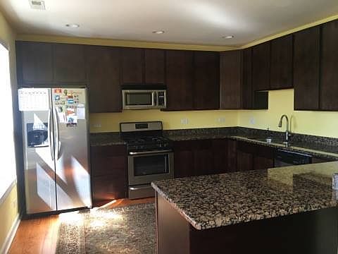 4th image of 2634 W Glenlake Ave #D2