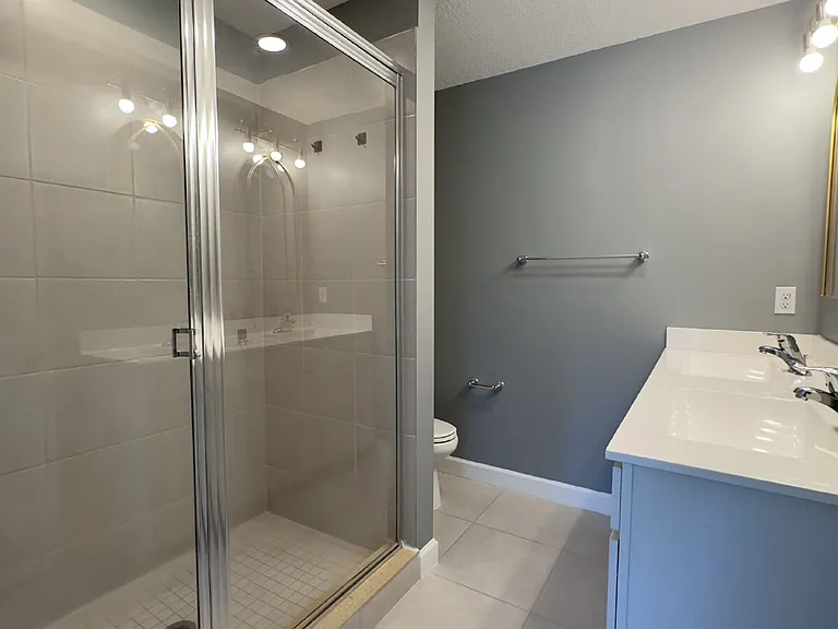 4230 Napoli Lake Dr — Photo 30