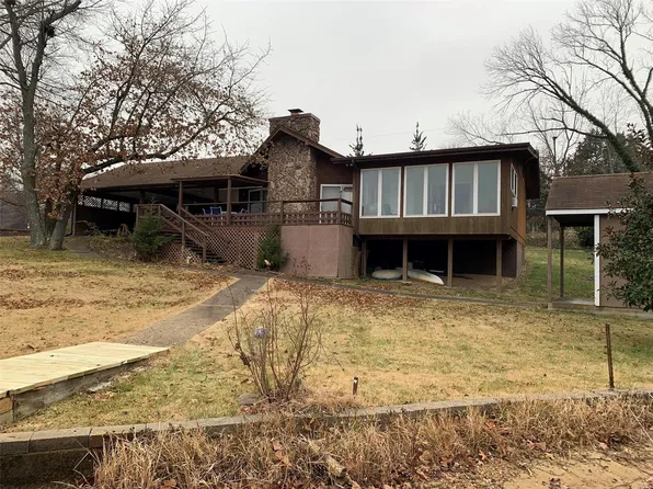 520 Lake Shore Dr, Saint Clair, MO 63077