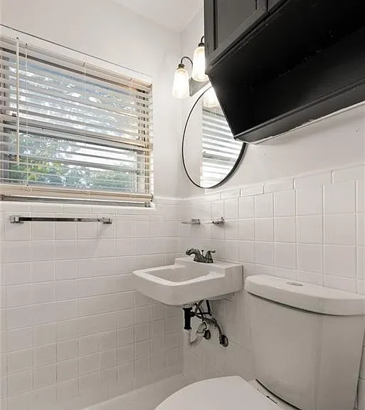 809 Shady Ln — Photo 16