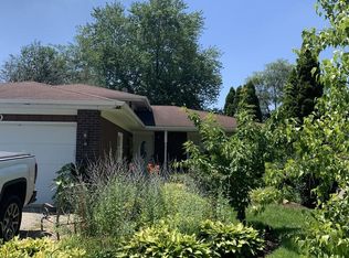 5530 Virginia Ave, Clarendon Hills, IL 60514