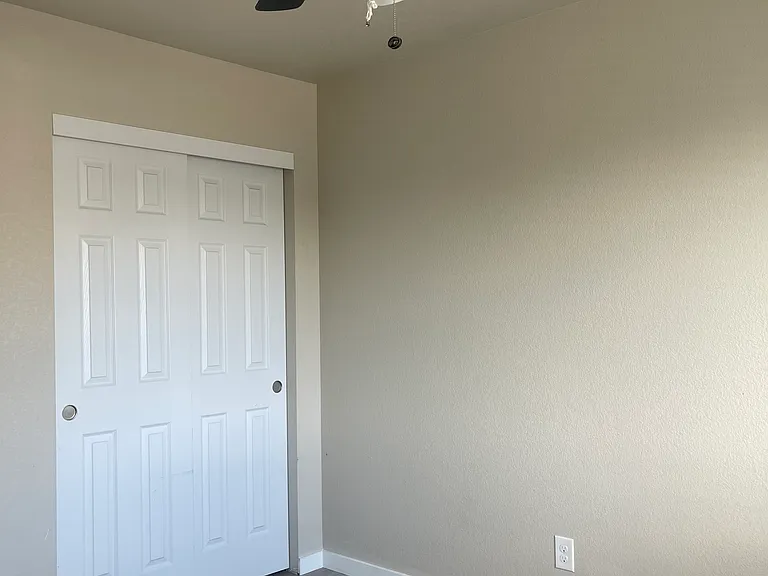 1637 Valley Oak Ct — Photo 34