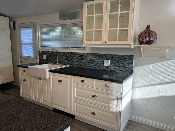 2nd image of 1226 E Ada Ave