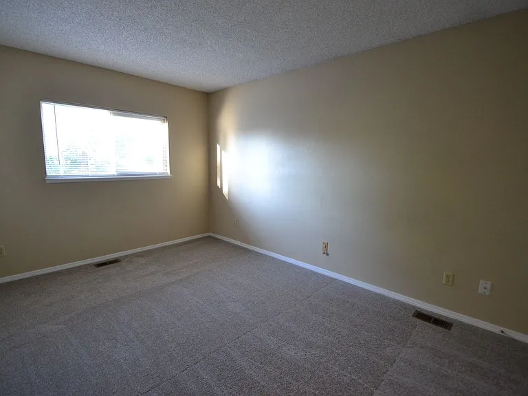 3535 Sydney Ter — Photo 9