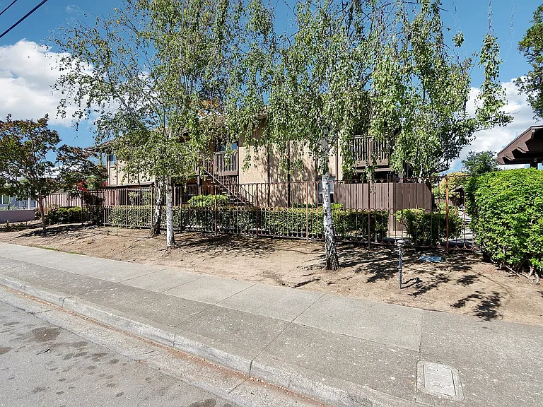 36-web-or-mls-Wisteria St 10-S1807-033