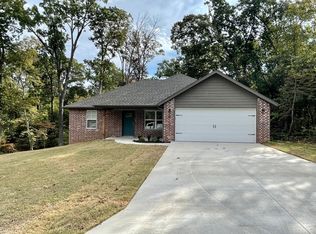 18 Dinsmoore Ln, Bella Vista, AR 72715