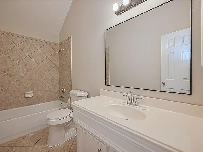 20834 Avery Cove Ln — Photo 41