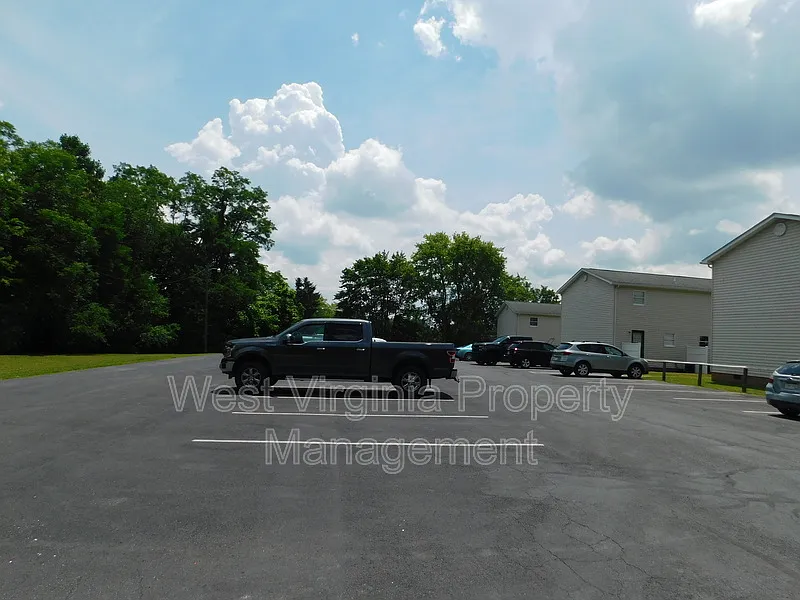 2 bed, 1.0 bath, $1,150 — Photo 3