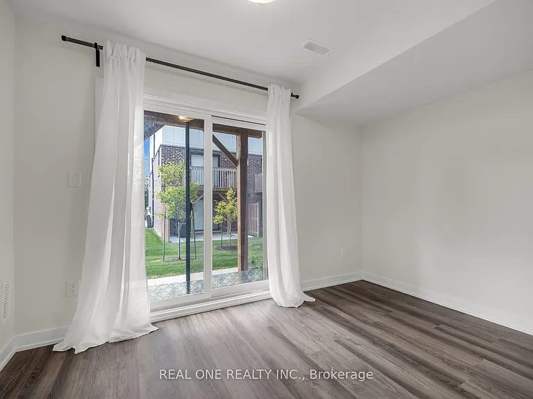 1 Markle Cres — Photo 21