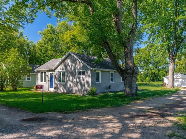 11529 North Maple Drive, Edgerton, WI 53534