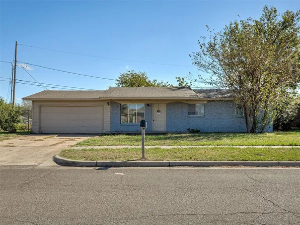 1716 Regency Blvd, Moore, OK 73160
