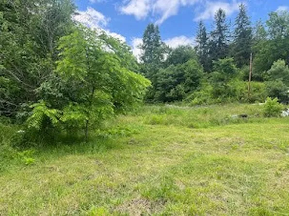 110 Main St, New Freeport, PA 15352