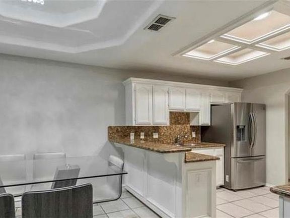 5th image of 1206 Zarate St