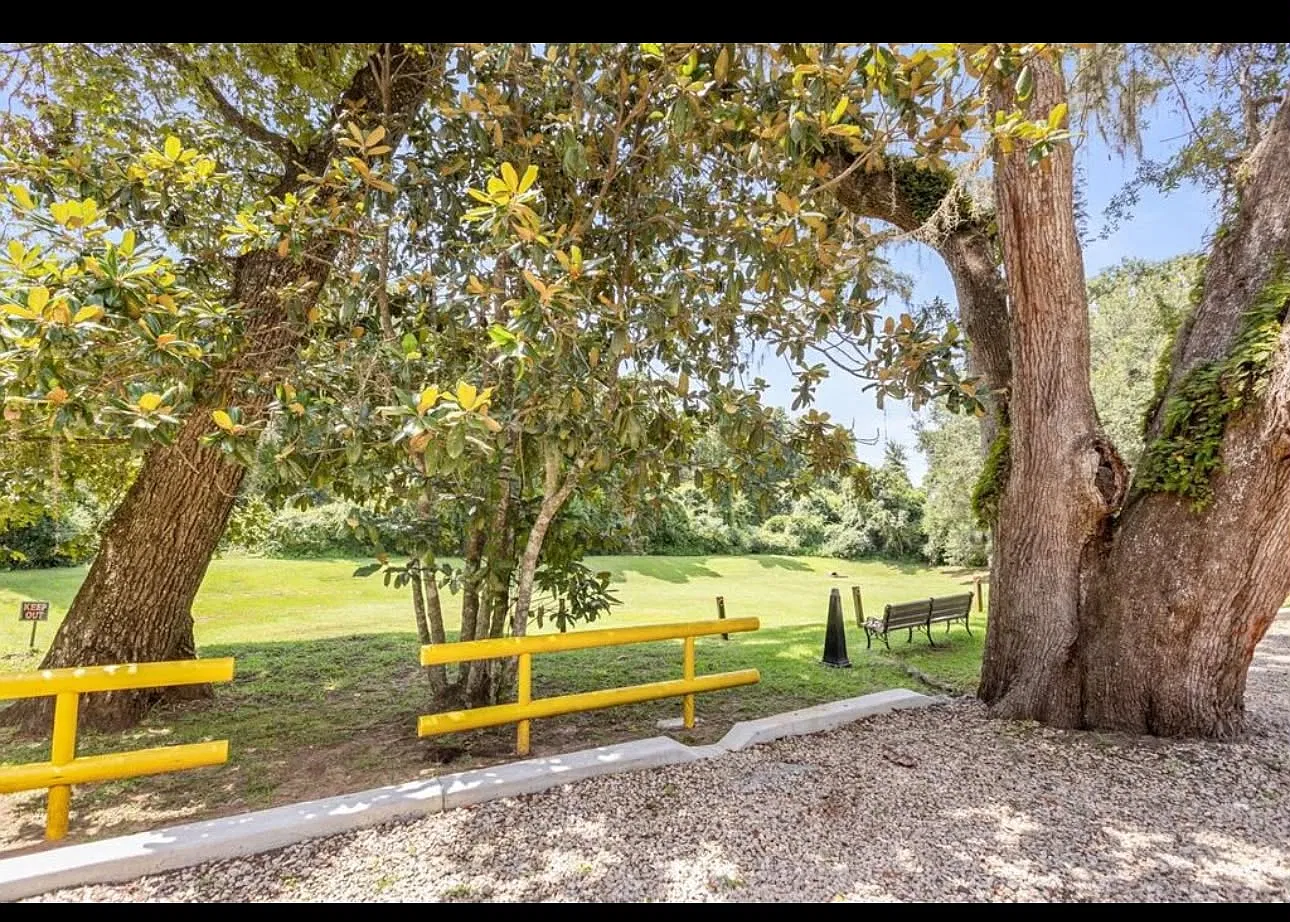 2 bed, 1008 sqft, $1,599 — Photo 3