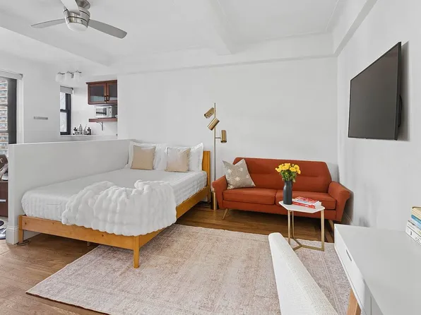 235 E 22nd St APT 9N, New York, NY 10010
