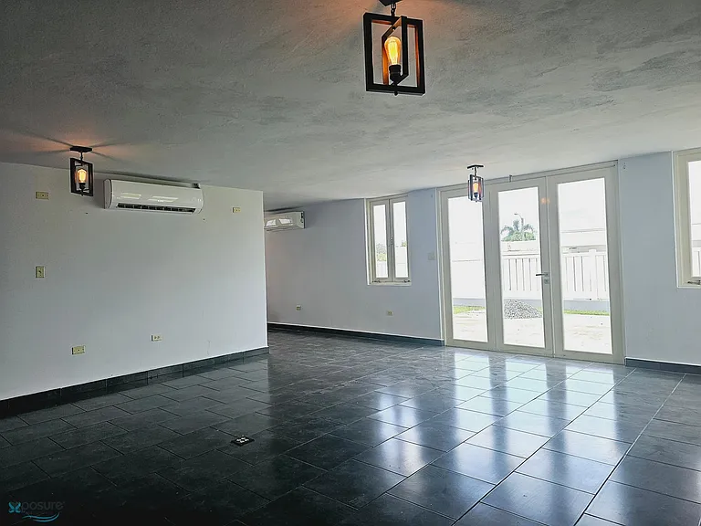 623 F10 — Photo 14