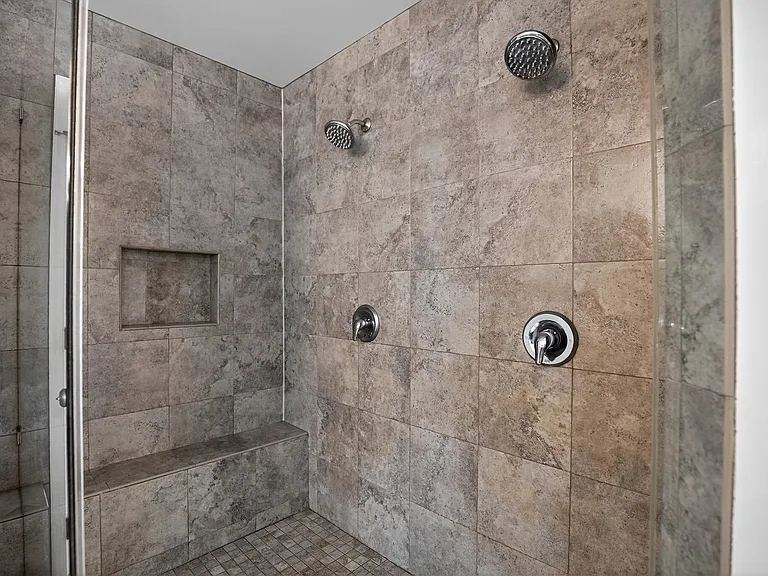 15152 Robbers Roost Ct — Photo 3